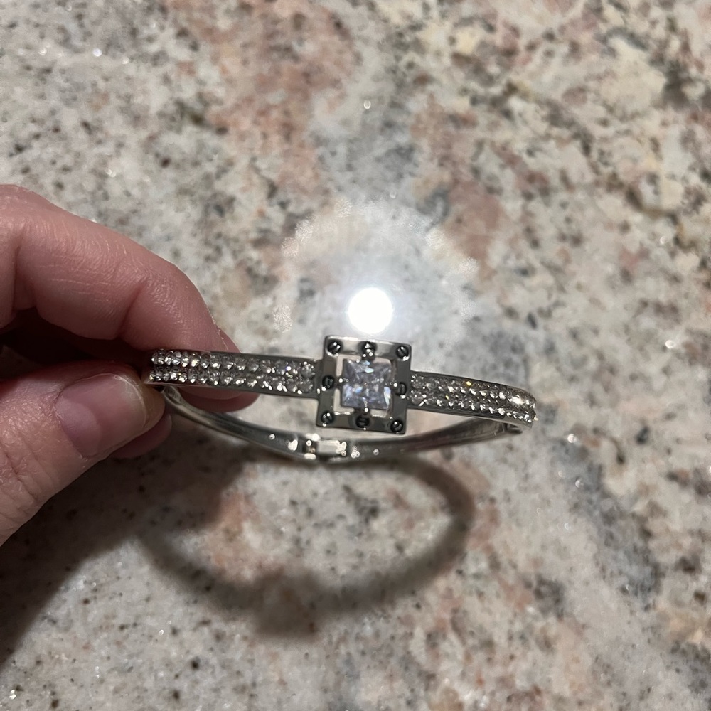 10/$30 Silver tone Blingy Bracelet